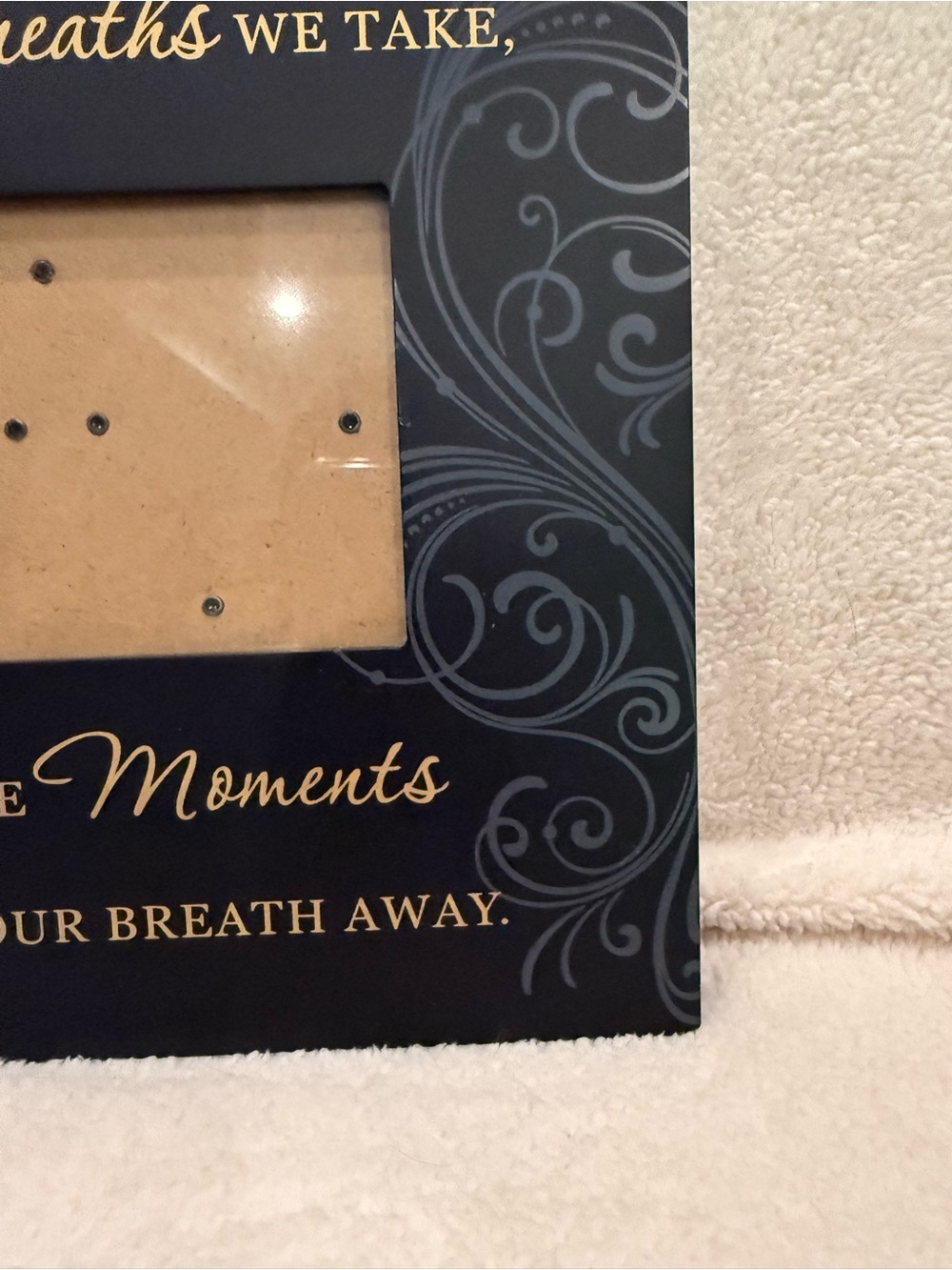 LIKE NEW black wood frame with inspirational message for 4x6 size photo memories - Picture 9 of 9